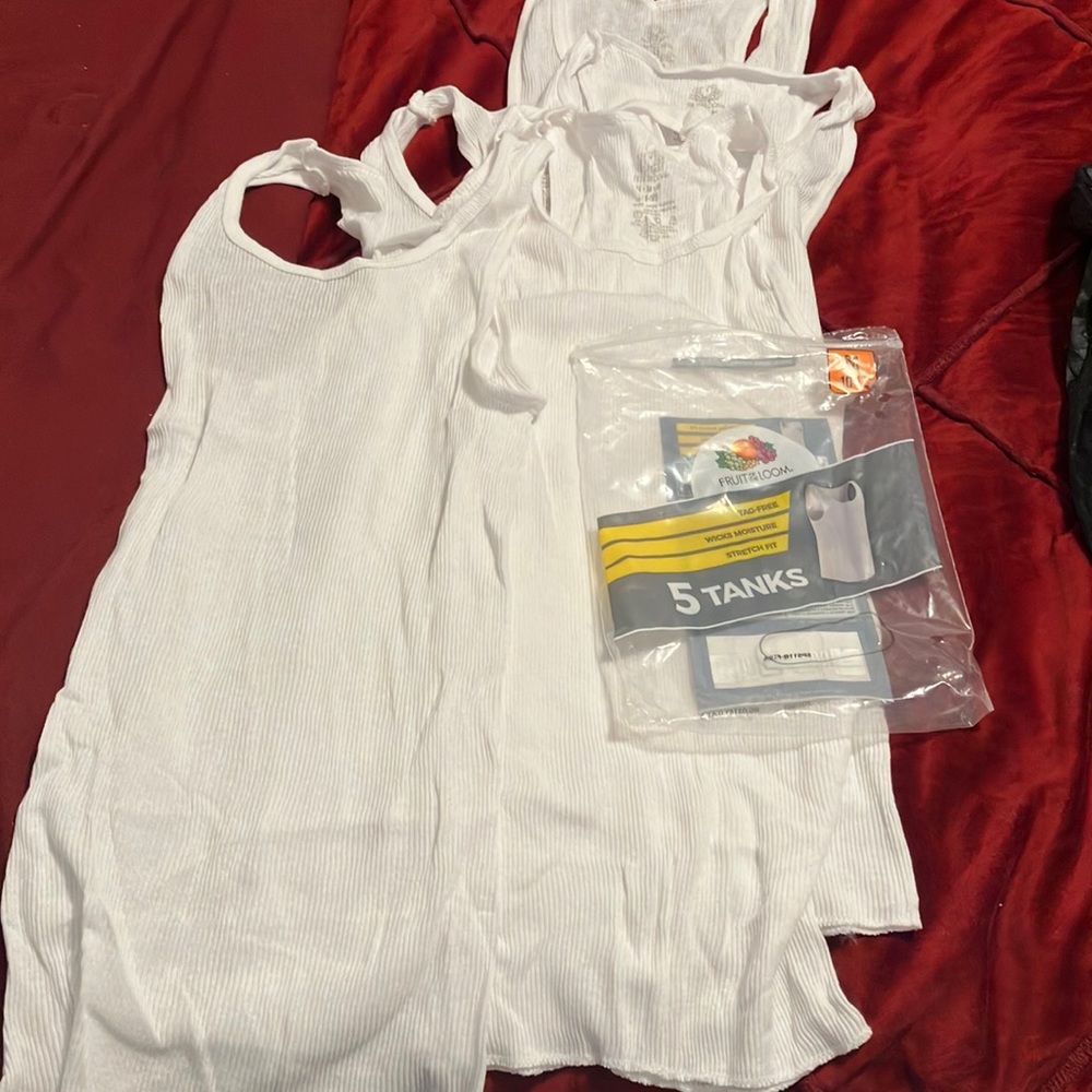 5 Tanks size Medium 10-12 new